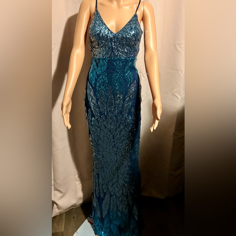 Elegant Blue Evening Gown